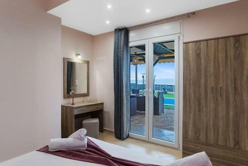 Nikos Dimitra Luxury Home