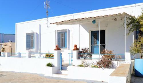 Old Granny's Home In Plakes Milos