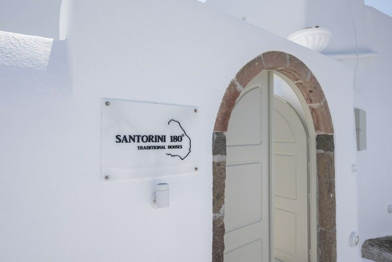 Villa Santorini 180 Degrees