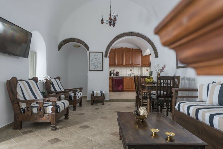 Villa Santorini 180 Degrees