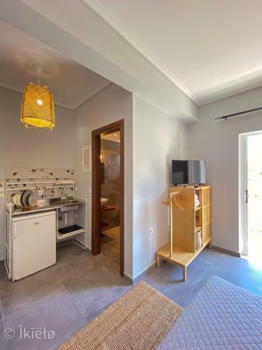 Hostal Theros Lux Apts.