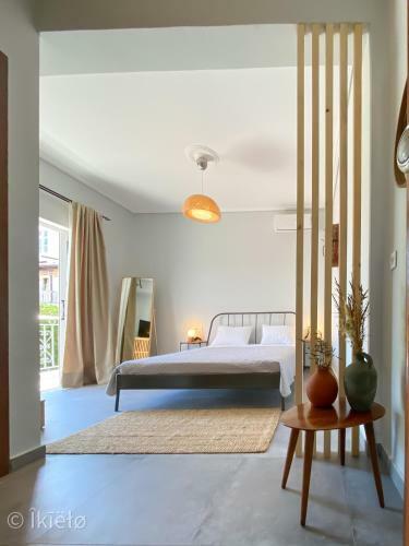 Hostal Theros Lux Apts.