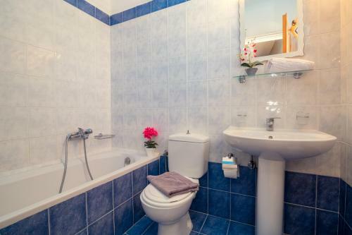Avouris 2 Bedroom Apartments