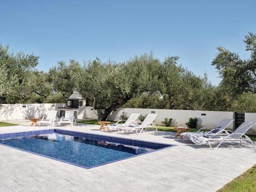 Kapodistria Luxury Villa