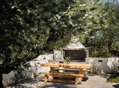 Kapodistria Luxury Villa