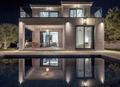 Kapodistria Luxury Villa