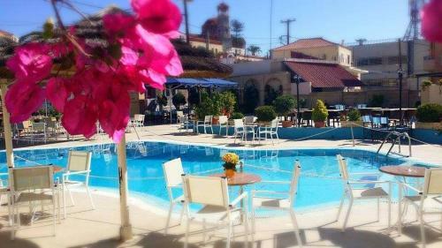 Oasis Hotel