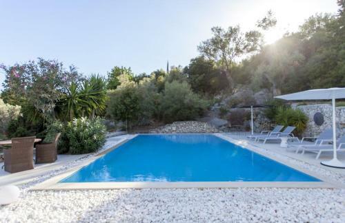 Secluded Lovely Villa Amadeus In Poros