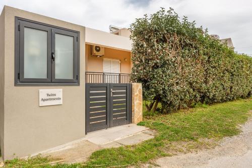 Twins Apartments