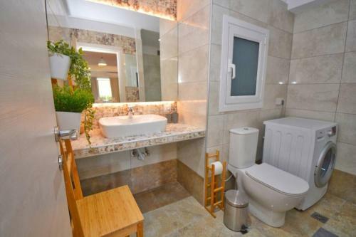 Potamos Deluxe Apartment