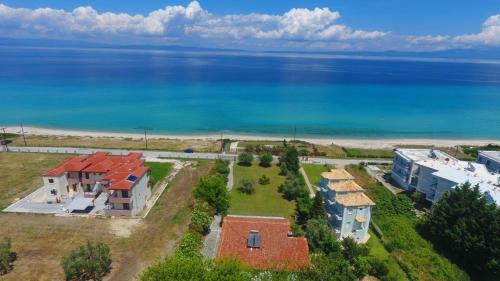 Villa Vista - Beachfront, Garden, Amazing Sea View
