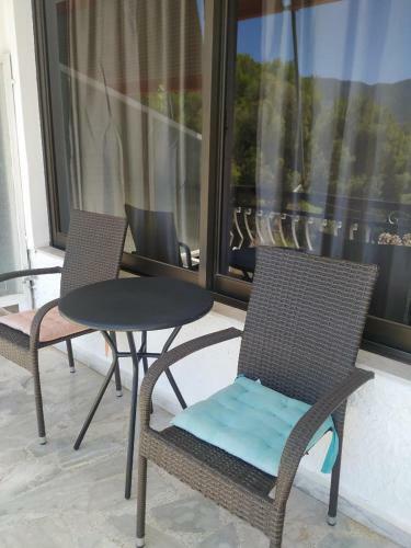 Lions 2 Studios & Apartments, Poros Island.