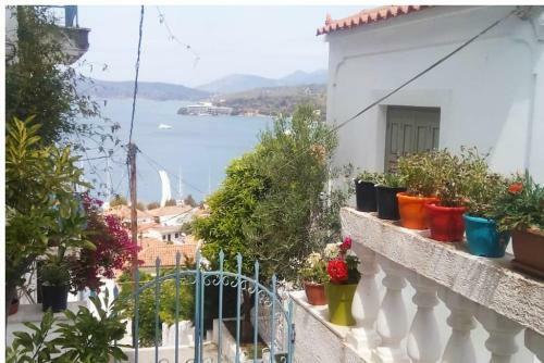 Central Town Studio On Poros