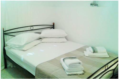 Central Town Studio On Poros