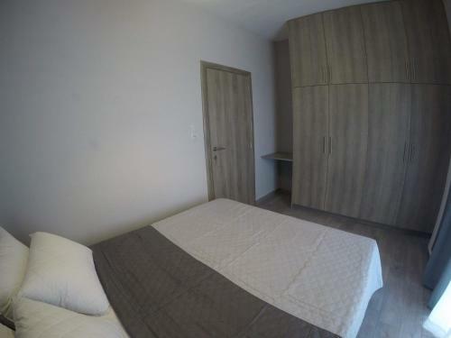 Nikos Psathaki Apartment 2