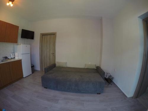 Nikos Psathaki Apartment 2