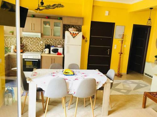 Cute And Comfortable Apartment Nefeli