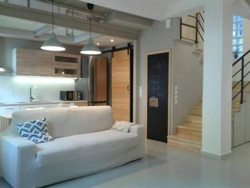 Modern Historical Center Apartment In Preveza 75m2