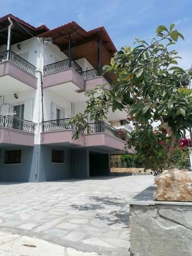 Nikos Psathaki Apartment