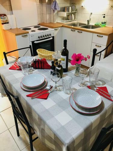 Cozy Apartment Near City Center