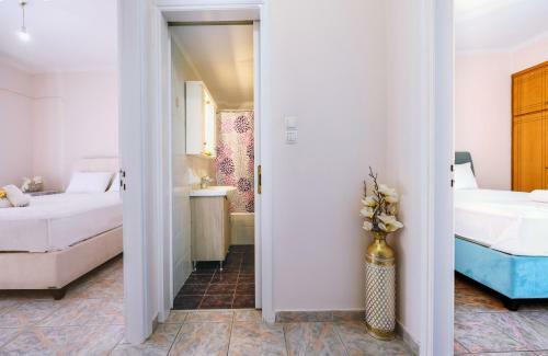 Flower Apartment