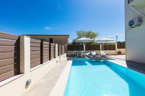 Villa Roustika 4 Seasons