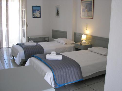 Dolphin Apartments & Studios