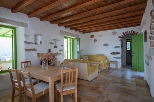Villa Aeolos With 2 Private Pools