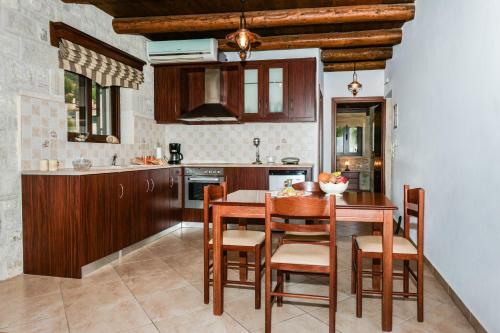 Ariadni Apartments