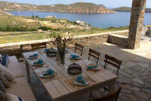 Sea Breeze Serifos