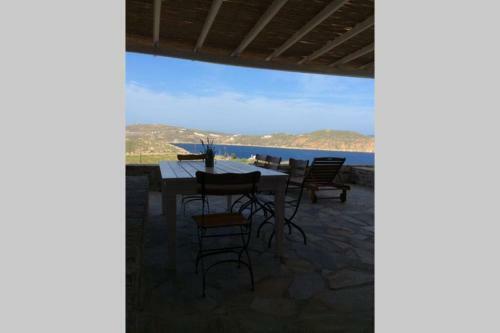 Sea Breeze Serifos
