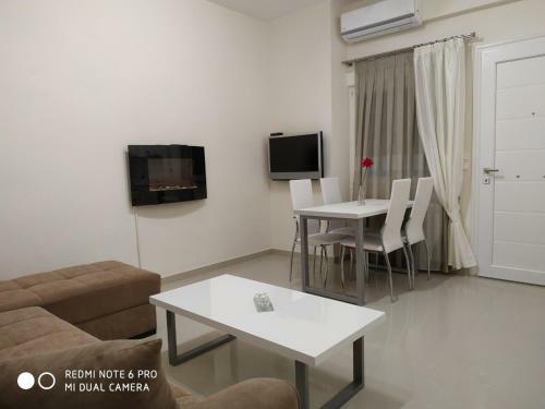 Lavim Apartments 2