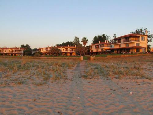 Summer House @fourka Beach