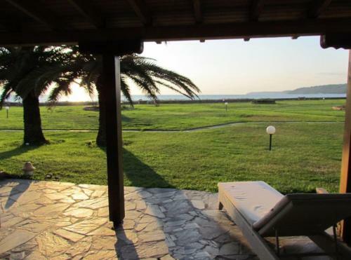 Summer House @fourka Beach