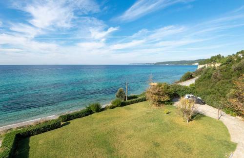 #flh-seagrove-beachfront Villa In Possidi