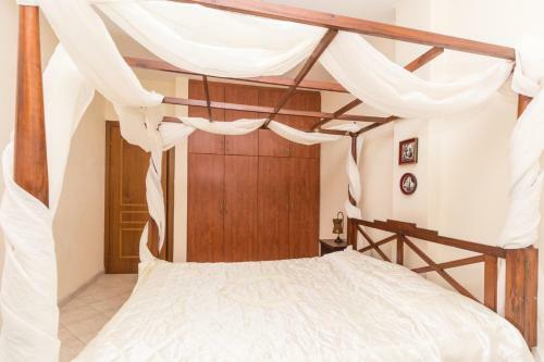Luxury 2-floor Villa!!