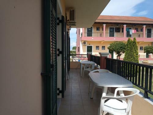Spiros Apartments