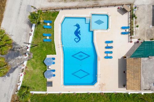 Nikos Pool Apartments - Upper Floor