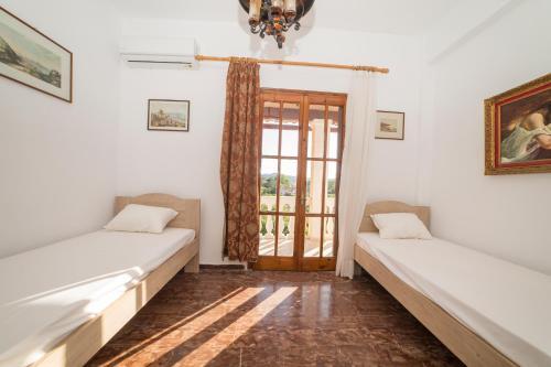 Ntoriseveline Beach House
