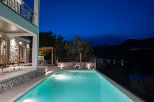 Villa Anthelia-idyllic View And Private Access To The Sea