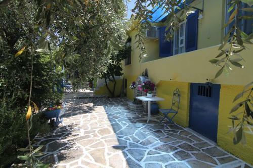 Joanna's House