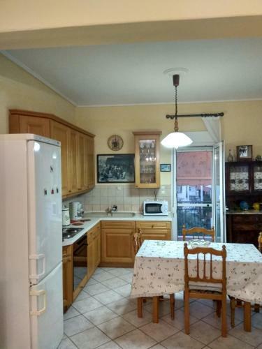 Leoni Apartment