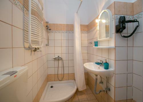 Doukas Apartments