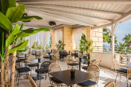 Makis Hotel