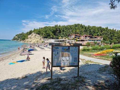Beachfront Villa 100m From Sea For Up To 10 Guests