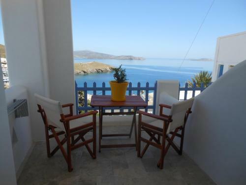 Hostal Gyrouli Studios
