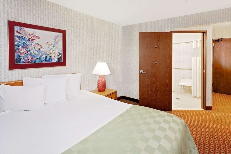 Hotel Baymont Inn & Suites St. Joseph - Stevensville