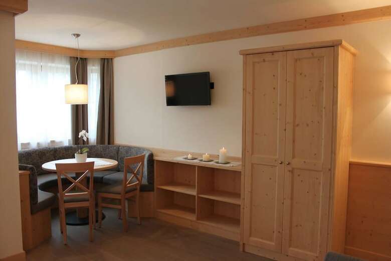 Hotel Garn� Paradisi