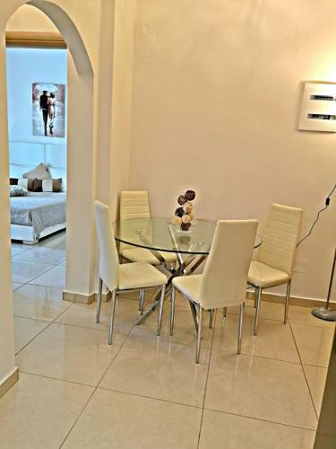 Diogenis Deluxe Apartment