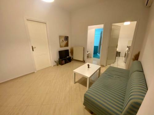 Le Chris Central Apartments